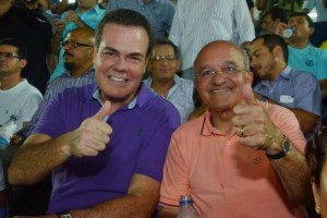 O vice Henrique (esquerda) e o governador José Melo. Foto: Portal Flagrante AM