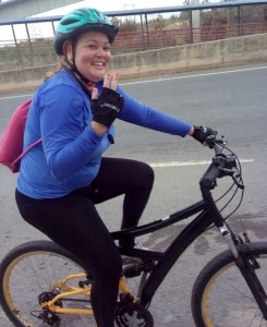 Rose por pouco não teve a bicicleta, que era emprestada, roubada no último domingo (17). Foto: Arquivo Pessoal.