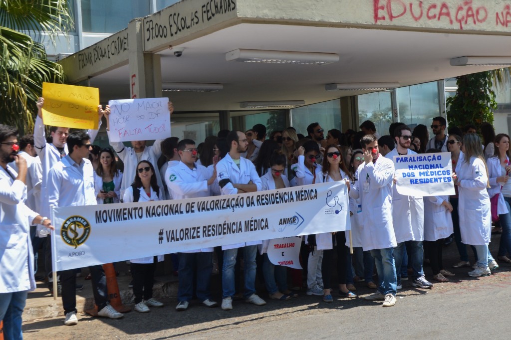Médicos residentes paralisam em todo País. (Antonio Cruz/Agência Brasil)