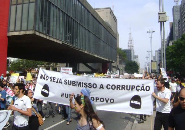 Protesto contra a corrupção em Sao Paulo (Foto Braswiki/Wikimedia Commons)