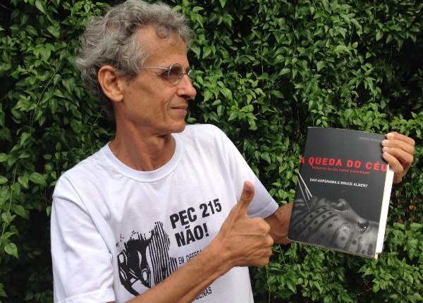 Compositor Carlos Rennó indica ‘o livro mais impactante do século’