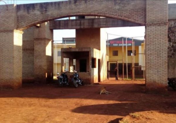 Dois dias após fuga em massa de detentos no Paraguai, apenas cinco…