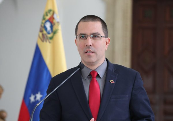 Ministro da Venezuela diz que articula trégua com EUA, mas não…