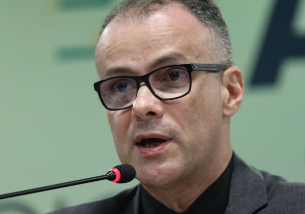 Antonio Barra, diretor da Anvisa (Foto: Fábio Rodrigues Pozzebom/Agência Brasil)