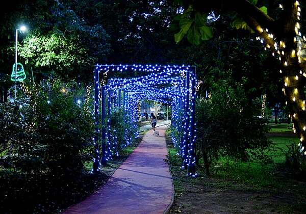 Decoração de Natal Limpurb_Pça Ana Lúcia Magalhães_Foto_Jefferso