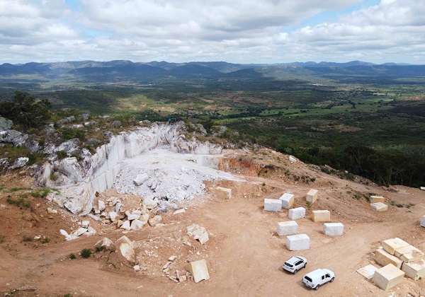 MP pede à Justiça paralisação de extração mineral em Caldeirão Grande…