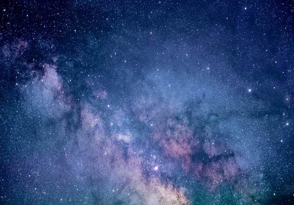 Cientistas identificam sinal de rádio emitido do centro da galáxia