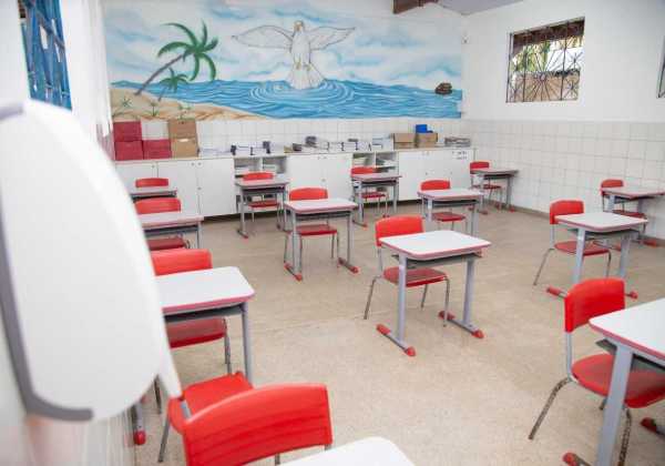 escola lauro de freitas