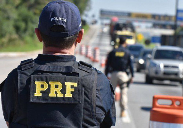 Polícia Rodoviária aplica mais de 15 mil testes do bafômetro no Natal