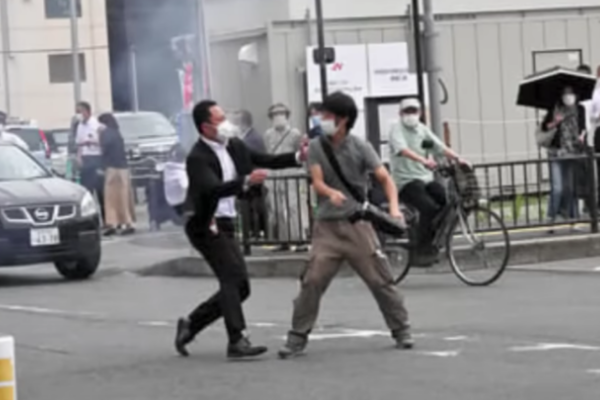 Coalizão de Shinzo Abe deve vencer eleições após assassinato de ex-premiê