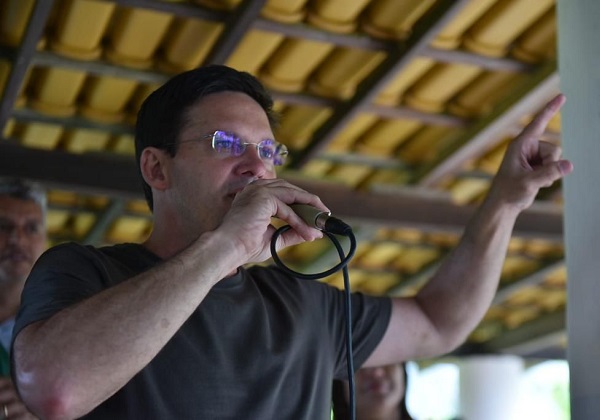 Roma promete ‘Médico no Posto’, ‘Exame na Mão’ e hospital regional em Capim Grosso