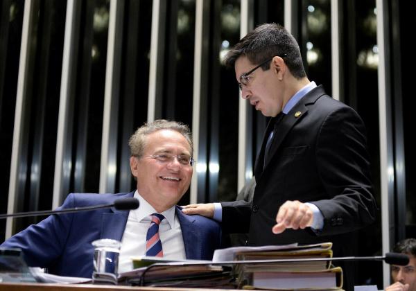 Renan Calheiros vai acompanhar Lula na COP 27