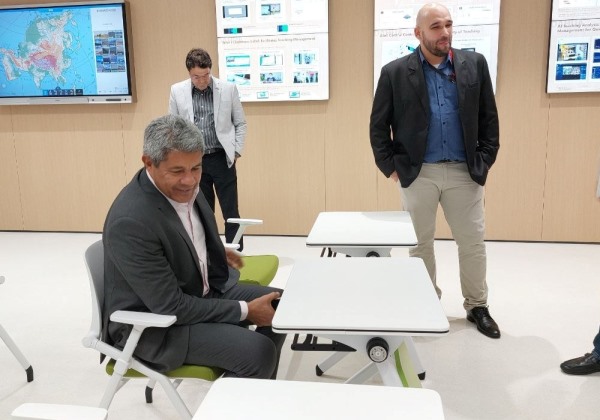 Governador conhece conjunto de soluções para cidades digitais em…