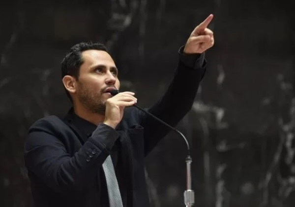Após desgaste de Flávio Bolsonaro, Republicanos estuda candidatura própria para Presidência