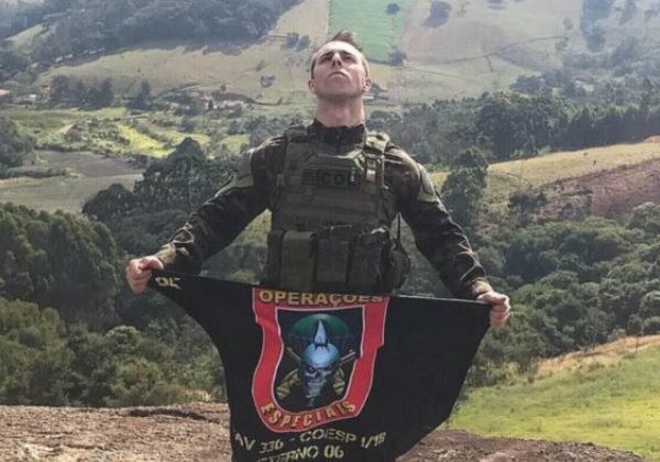 Policial de grupo de elite é morto por colega ao ser confundido com…