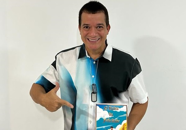 ‘O Reino da Felicidade’: André Léllis estreia na literatura com obra…
