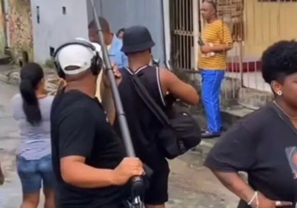 Em meio à polêmica com Mani Rêggo, Davi grava documentário em…