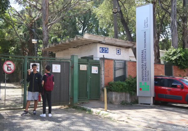 Institutos federais pedem R$ 1 bilhão para alimentação de estudantes