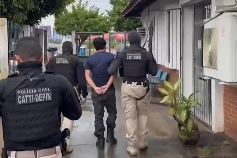 Agente penitenciário suspeito de levar celulares e drogas para…