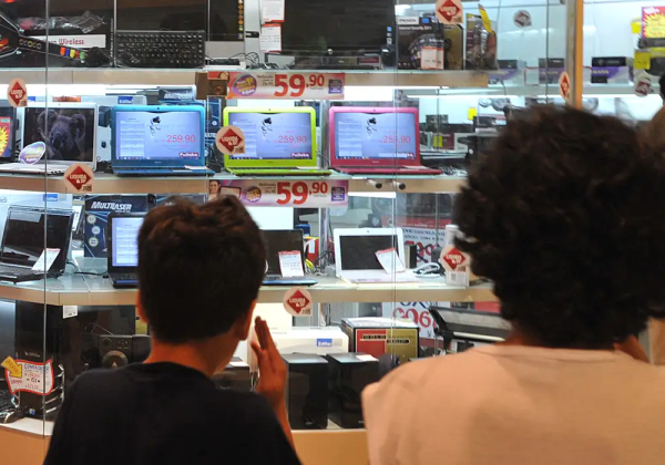 Micro e pequenas empresas geram seis de cada dez empregos em junho