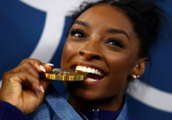 Após vitórias em Paris, Simone Biles compra carro avaliado em quase…