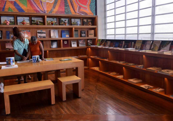 Sala de Leitura da Casa do Carnaval encanta visitantes com acervo…