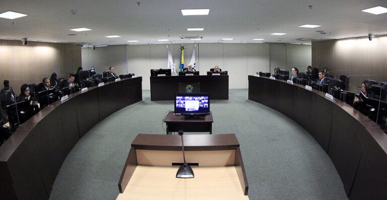 CJF decide pagar R$ 241 milhões a magistrados por correção de…