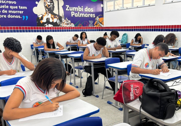 Bahia altera datas de provas do concurso Redação Nota 1000