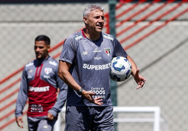 Com DM cheio, São Paulo não terá centroavante de ofício contra o Bahia