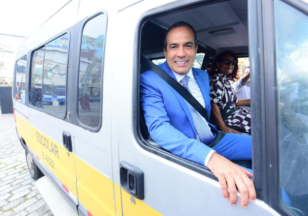 Regulamentação do transporte escolar garante mais segurança no trânsito, diz Bruno Reis