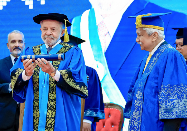 Lula recebe título de Doutor Honoris Causa na Malásia