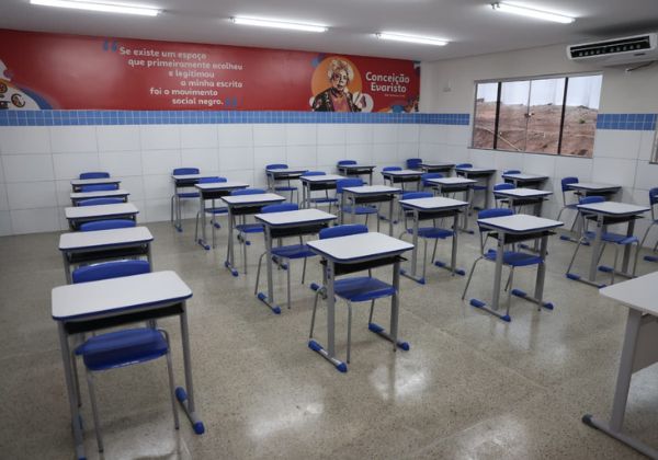 Governo entrega escola de quase R$ 5 milhões em cidade baiana