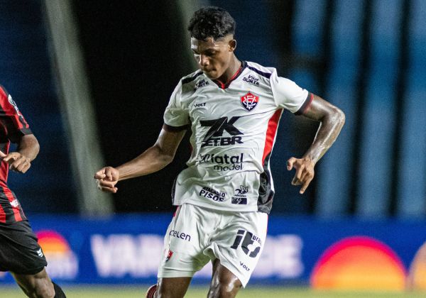 Volante do Vitória é emprestado para clube da Série D do Brasileiro