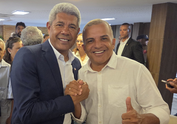 Prefeito de Mata de São João admite que pode apoiar Jerônimo em 2026