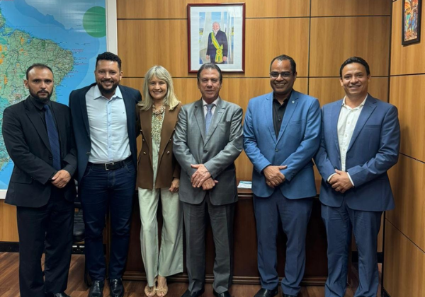 ‘Mais oportunidade para nosso povo’, diz Débora Regis sobre Casa do Trabalhador