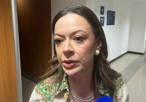 Presidente da ACB parabeniza Carballal e Jungmann por homenagens na ALBA