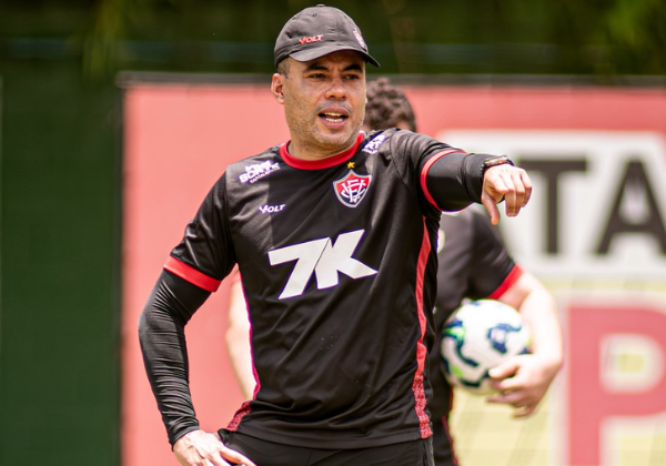 Vitória quer acabar com série invicta do Cruzeiro diante de rivais do Z-4