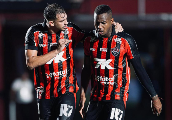 Vitória terá dupla inédita de volantes para encarar o Cruzeiro; confira