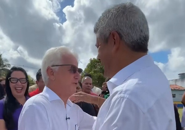 Prefeito do União Brasil rompe com oposição e anuncia apoio à reeleição de Jerônimo Rodrigues