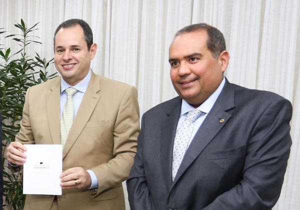 Sandro Régis celebra adesão de Nelson Leal à oposição na Bahia