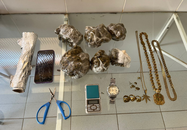 Polícia prende dupla em Curaçá por suspeita de tráfico de drogas 