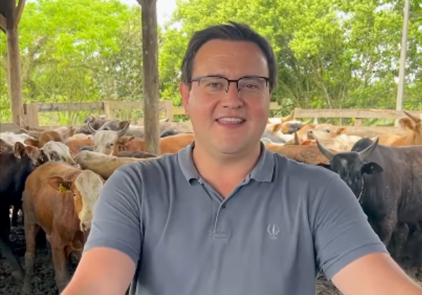 Prefeito do PL critica vaga no Senado em SC para Carlos Bolsonaro: ‘Não somos gado’ 