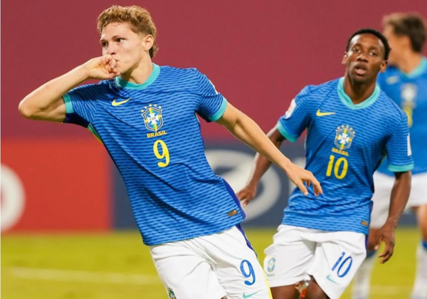 Dell marca gol do fim e Brasil avança como líder do grupo na Copa sub-17