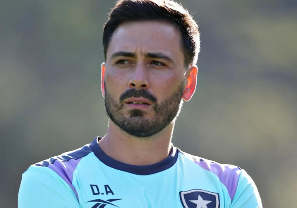 Filho de Ancelotti elogia festa da torcida do Vitória no Barradão