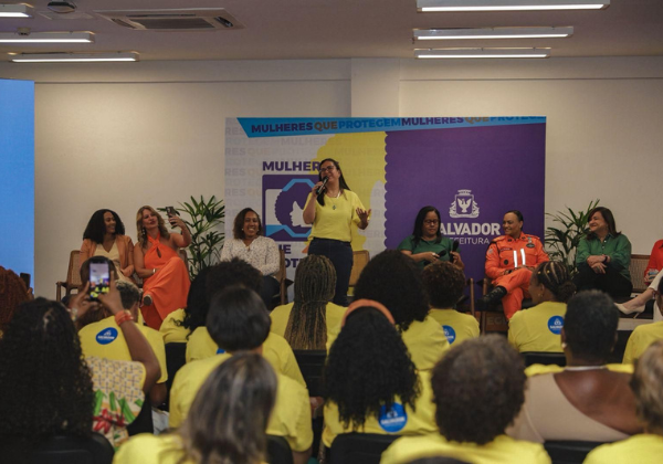 Prefeitura lança programa para fortalecer lideranças femininas negras