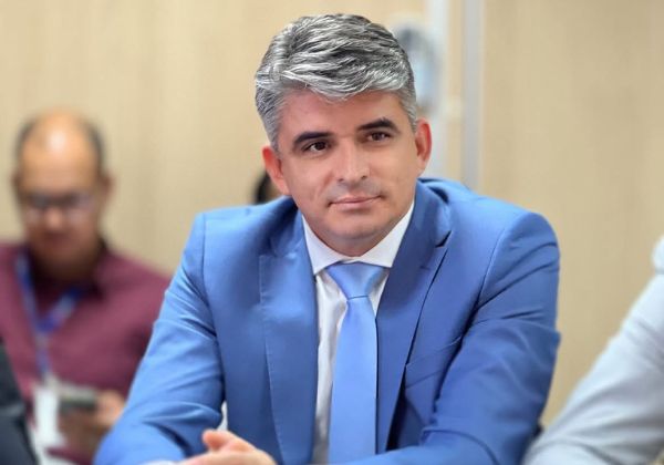 Deputado contesta gestão de Fábio Mota e aponta ‘loucura administrativa’ no Vitória