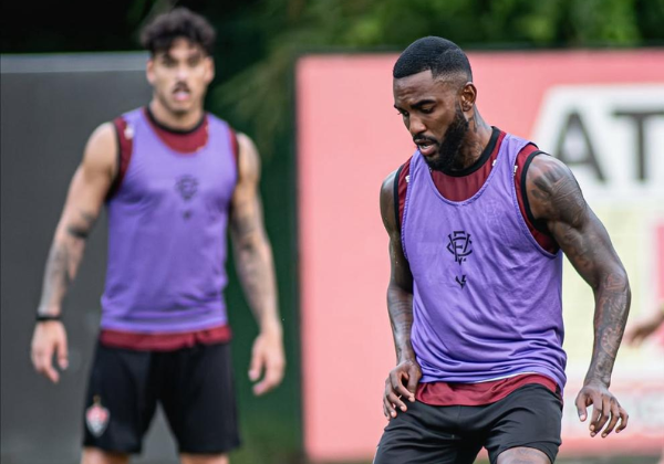 Vitória volta aos treinos e inicia preparação para enfrentar o líder Palmeiras