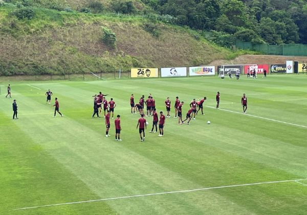 Vitória retoma preparação de olho no jogo antecipado contra o Palmeiras