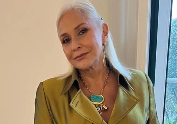 VÍDEO: Fafá de Belém faz topless ao mergulhar em rio no Pará