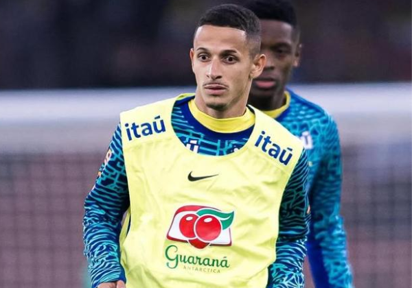 Estreia adiada! Luciano Juba fica de fora e não ganha minutos com a Seleção